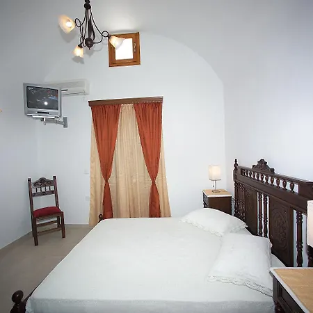 Apartment Kelenis Karterados (Santorini)